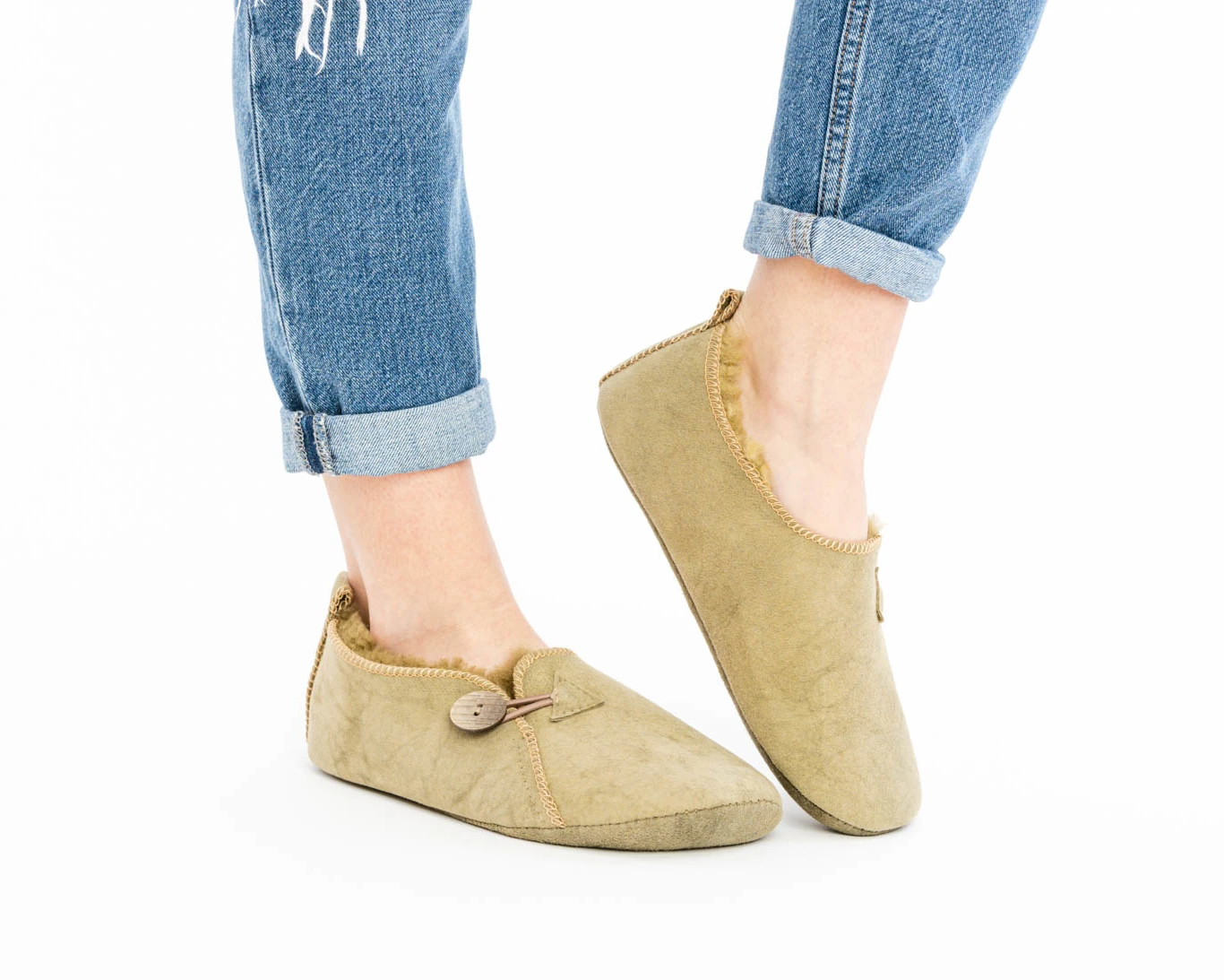 Olive Men’s Leather Slippers – Durable Indoor Warmth