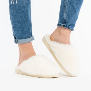 White Women’s Insulated Slippers – Warm Indoor Comfort